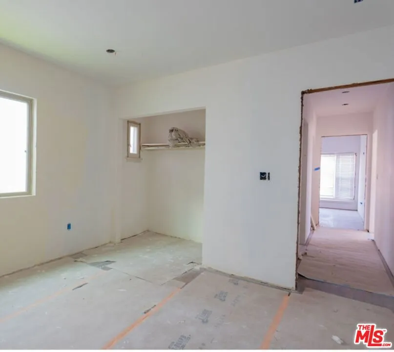 4218 W 58th Place, Los Angeles, California 90043 home-pic-4